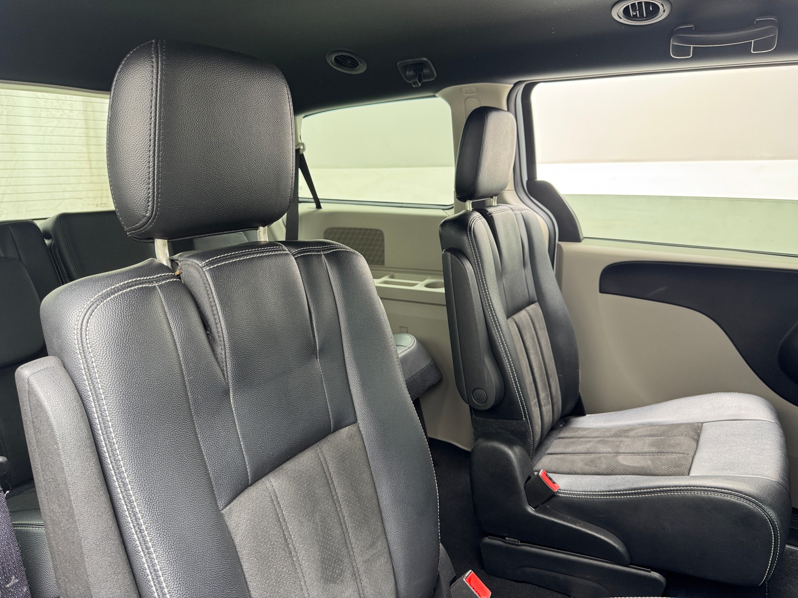 Thumbnail: 2019 Dodge Grand Caravan - 5