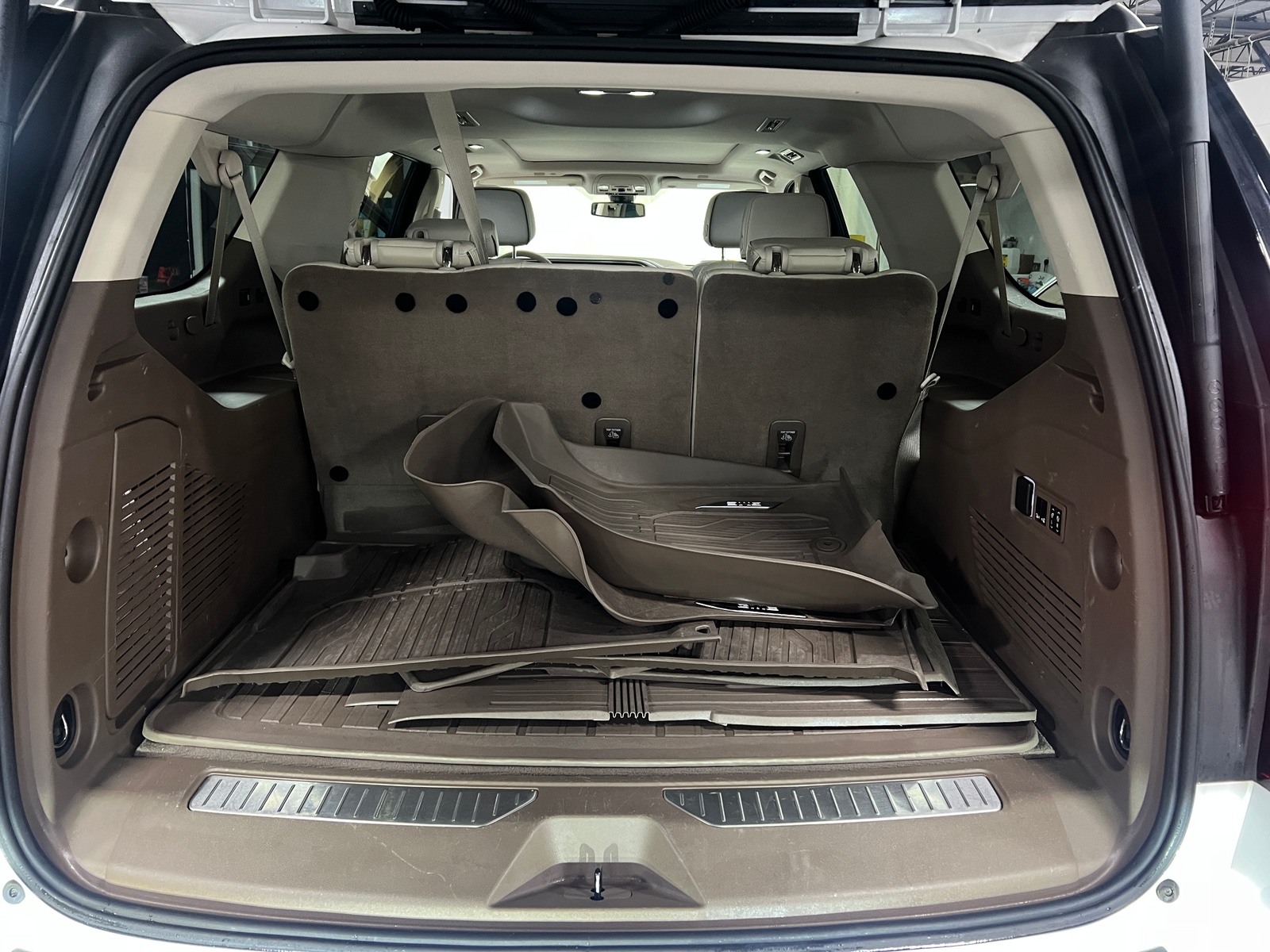 Thumbnail: 2022 GMC Yukon XL - 6