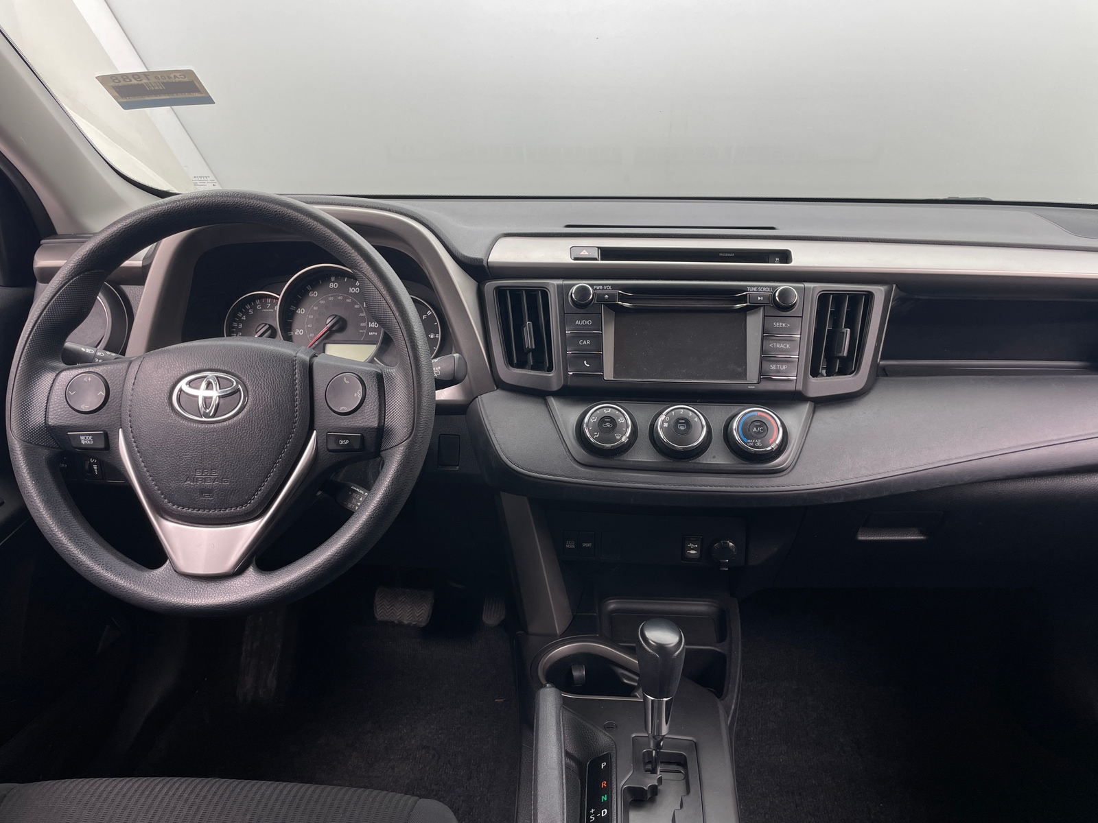 Thumbnail: 2016 Toyota RAV4 - 3