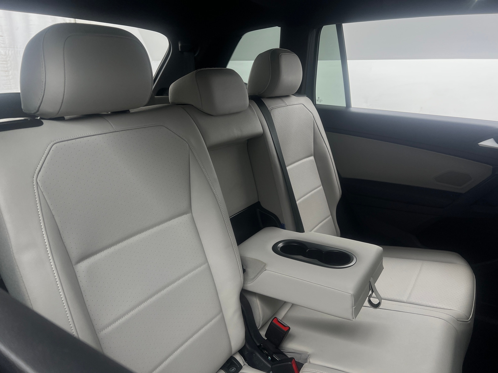 Thumbnail: 2021 Volkswagen Tiguan - 6