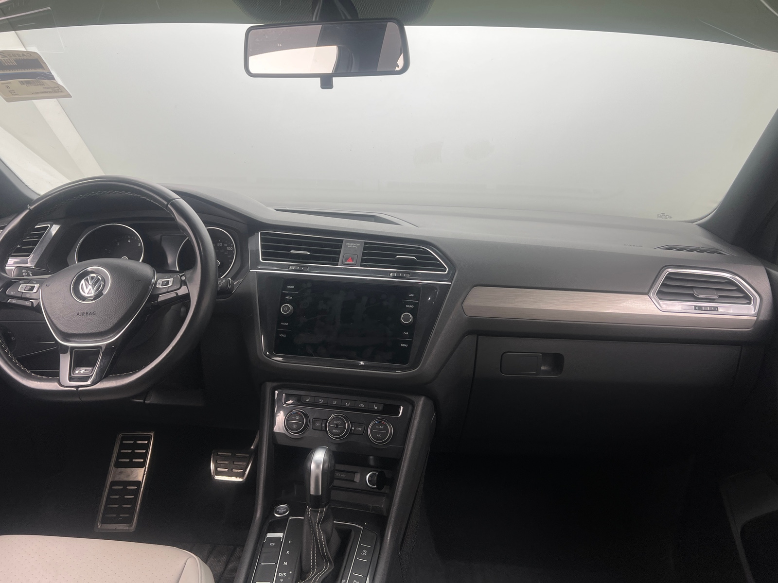 Thumbnail: 2021 Volkswagen Tiguan - 3