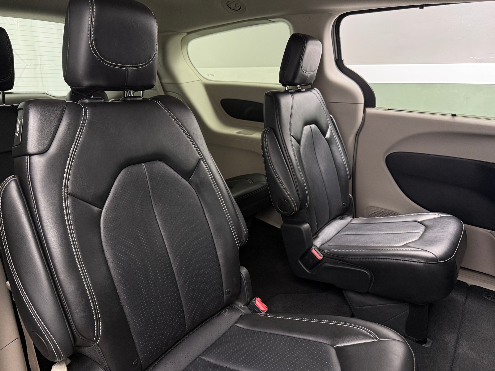 Thumbnail: 2024 Chrysler Pacifica - 5