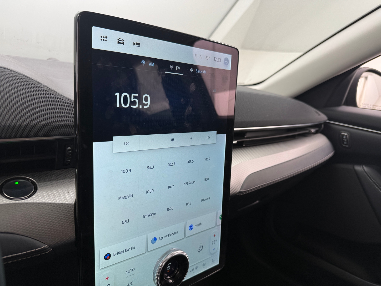 Thumbnail: 2021 Ford Mustang Mach-E - 3