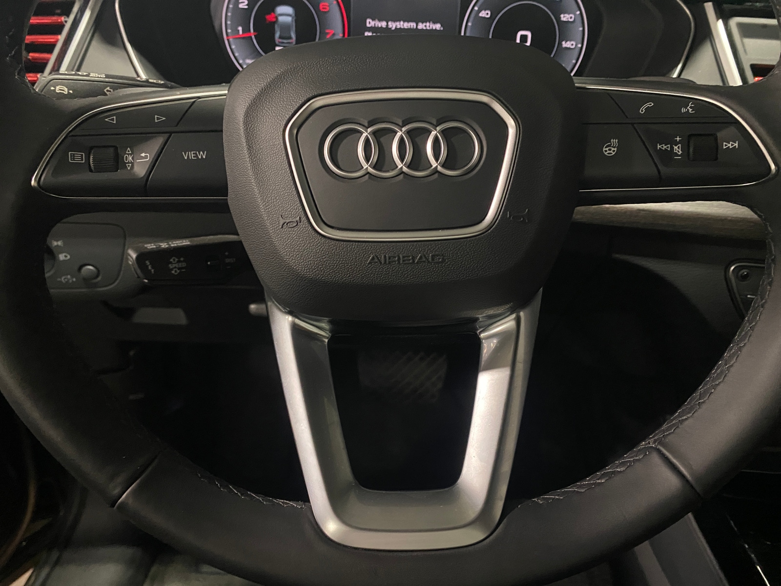 Thumbnail: 2025 Audi Q5 - 4