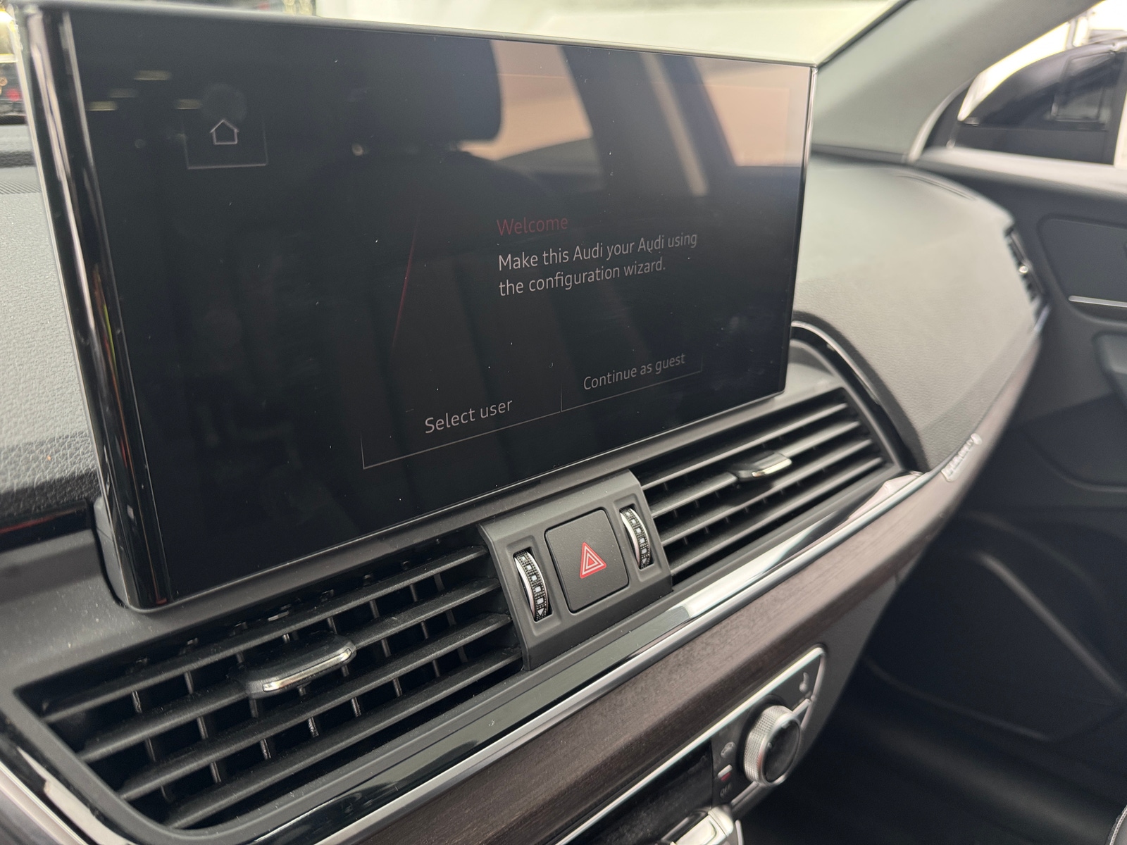 Thumbnail: 2025 Audi Q5 - 3