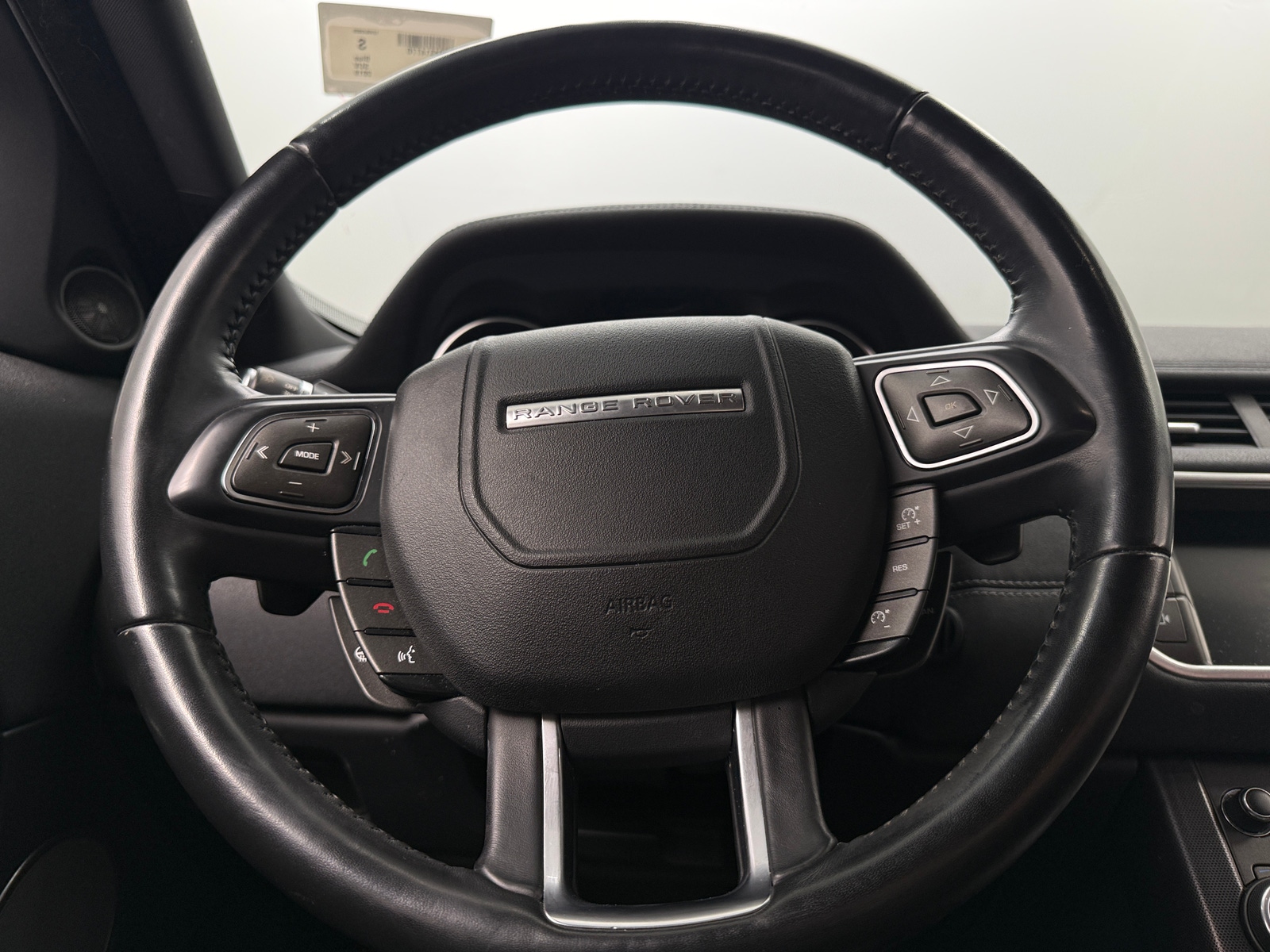 Thumbnail: 2019 Land Rover Range Rover Evoque - 4