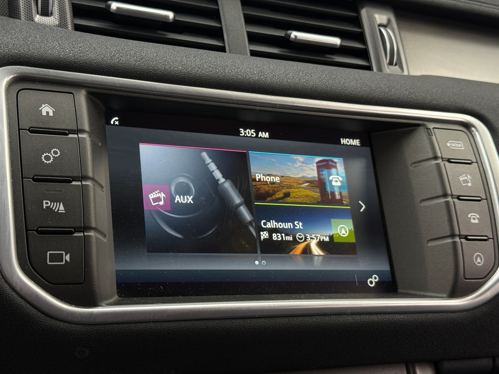 Thumbnail: 2019 Land Rover Range Rover Evoque - 3