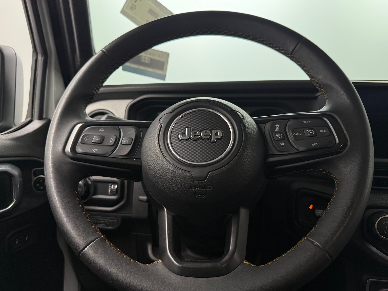 Thumbnail: 2025 Jeep Gladiator - 5