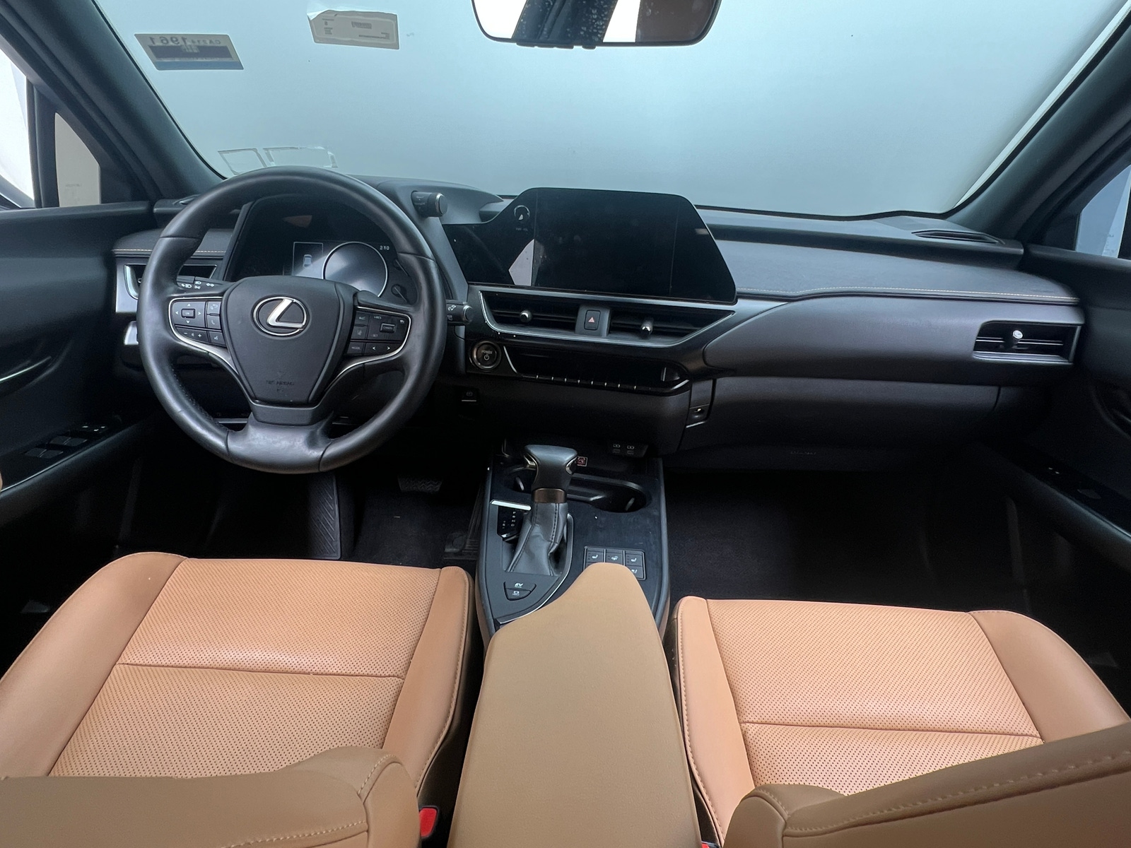 Thumbnail: 2023 Lexus UX - 2