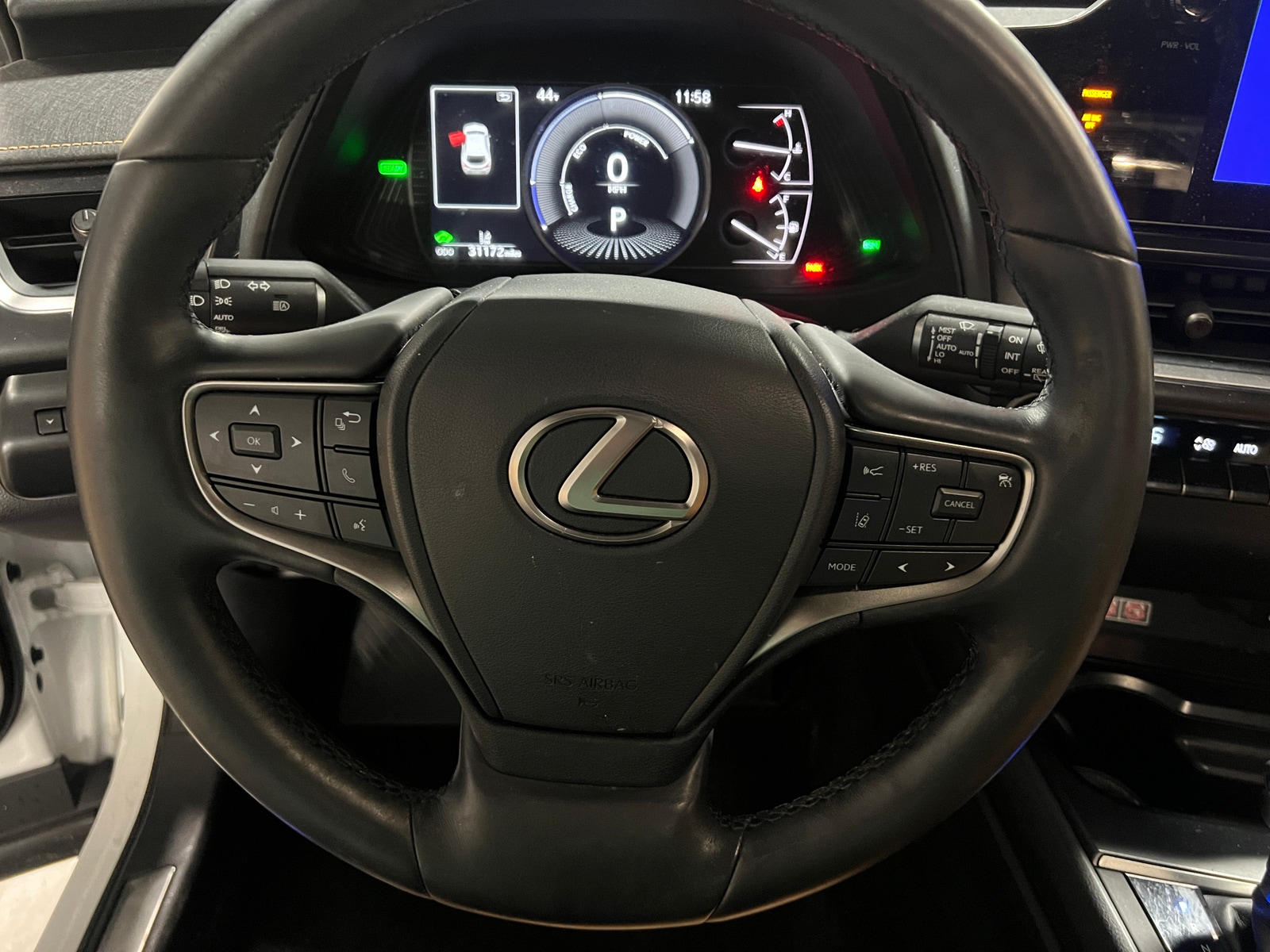 Thumbnail: 2023 Lexus UX - 4