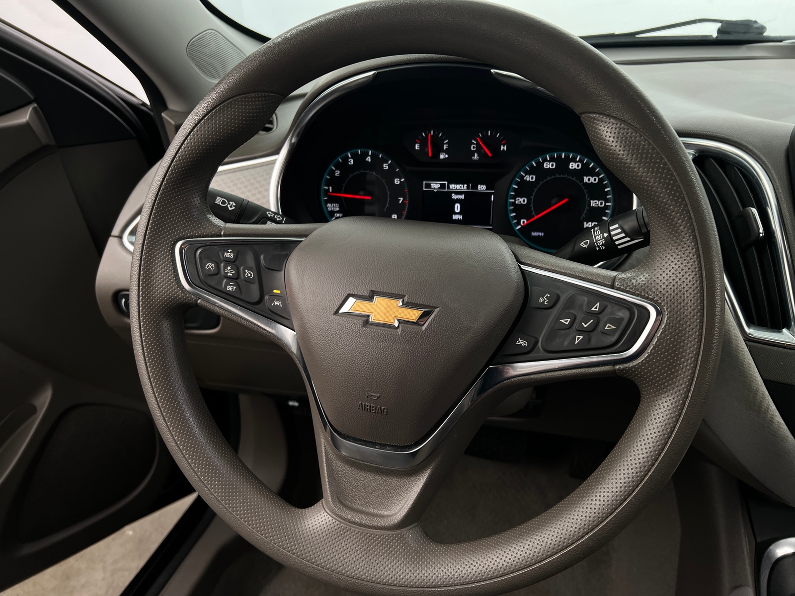 Thumbnail: 2021 Chevrolet Malibu - 5