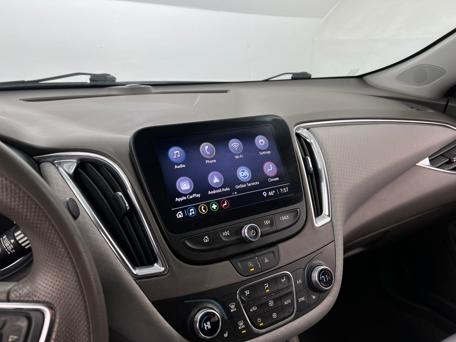 Thumbnail: 2021 Chevrolet Malibu - 4