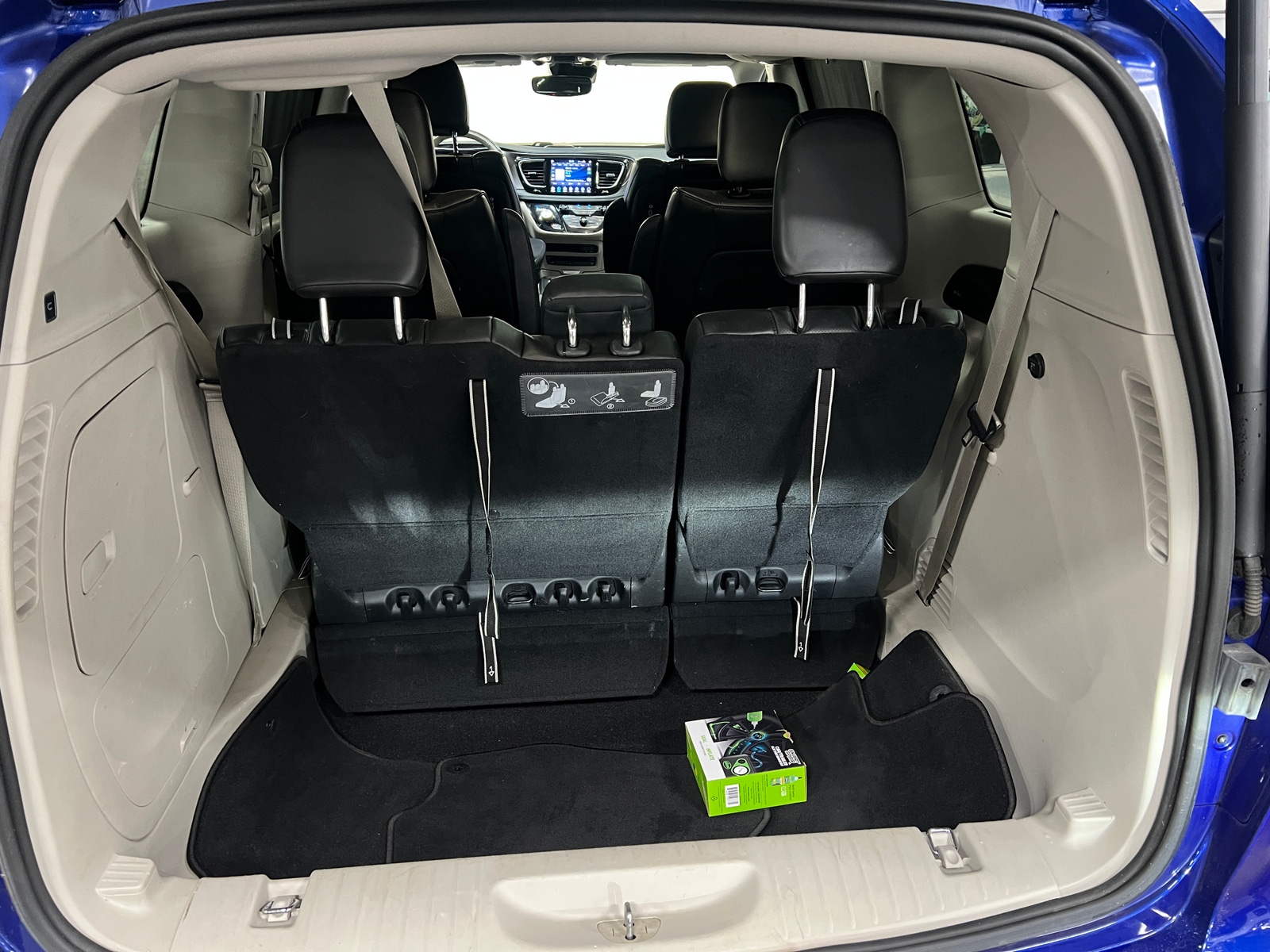 Thumbnail: 2019 Chrysler Pacifica - 6