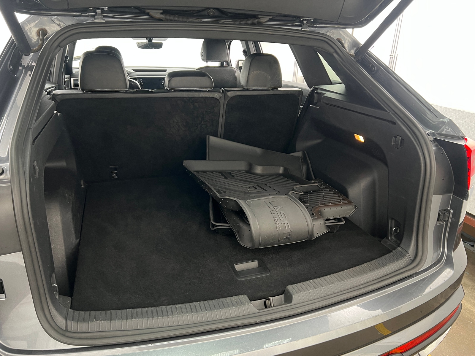 Thumbnail: 2021 Volkswagen Atlas - 6