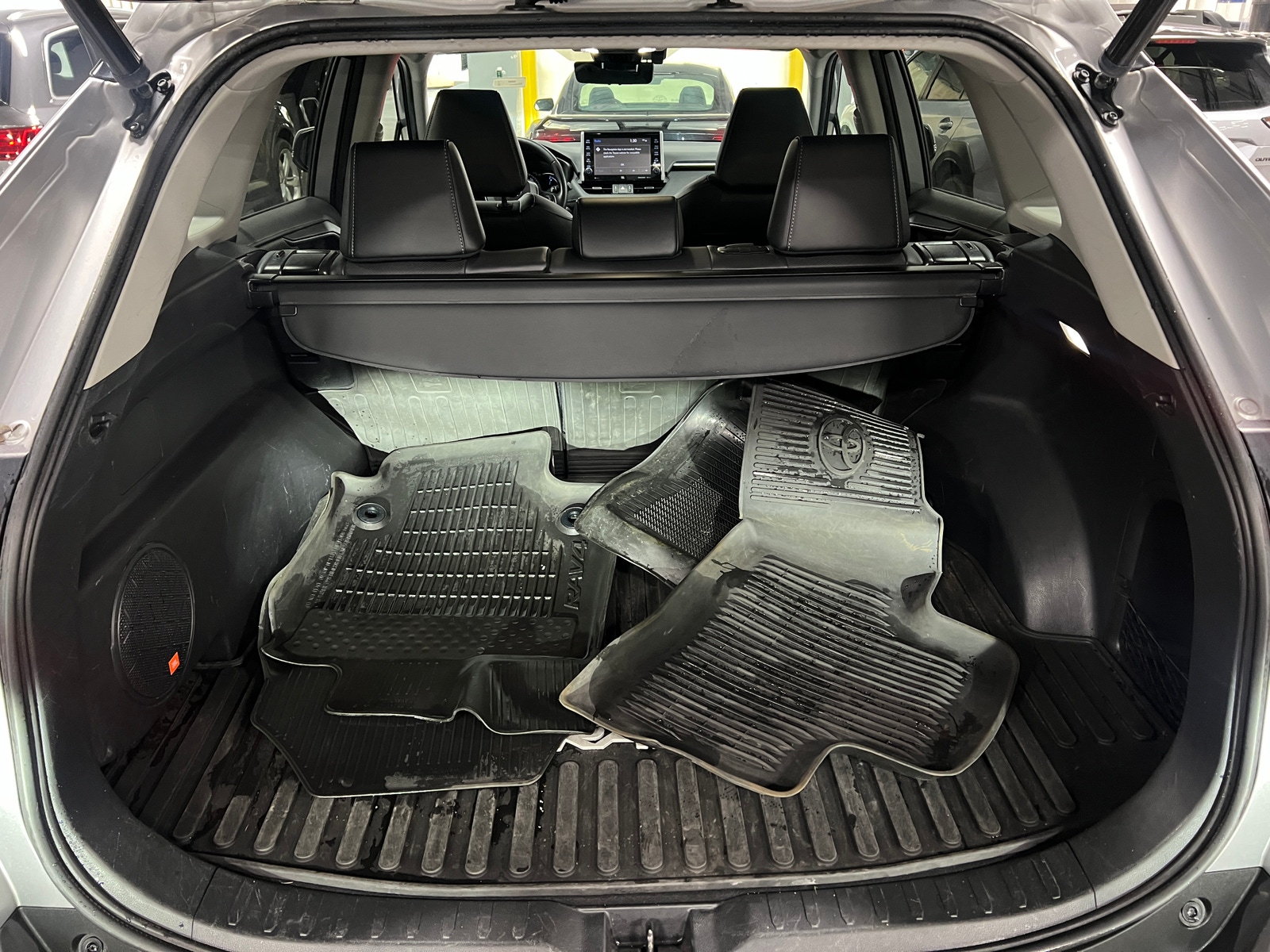 Thumbnail: 2022 Toyota RAV4 - 6