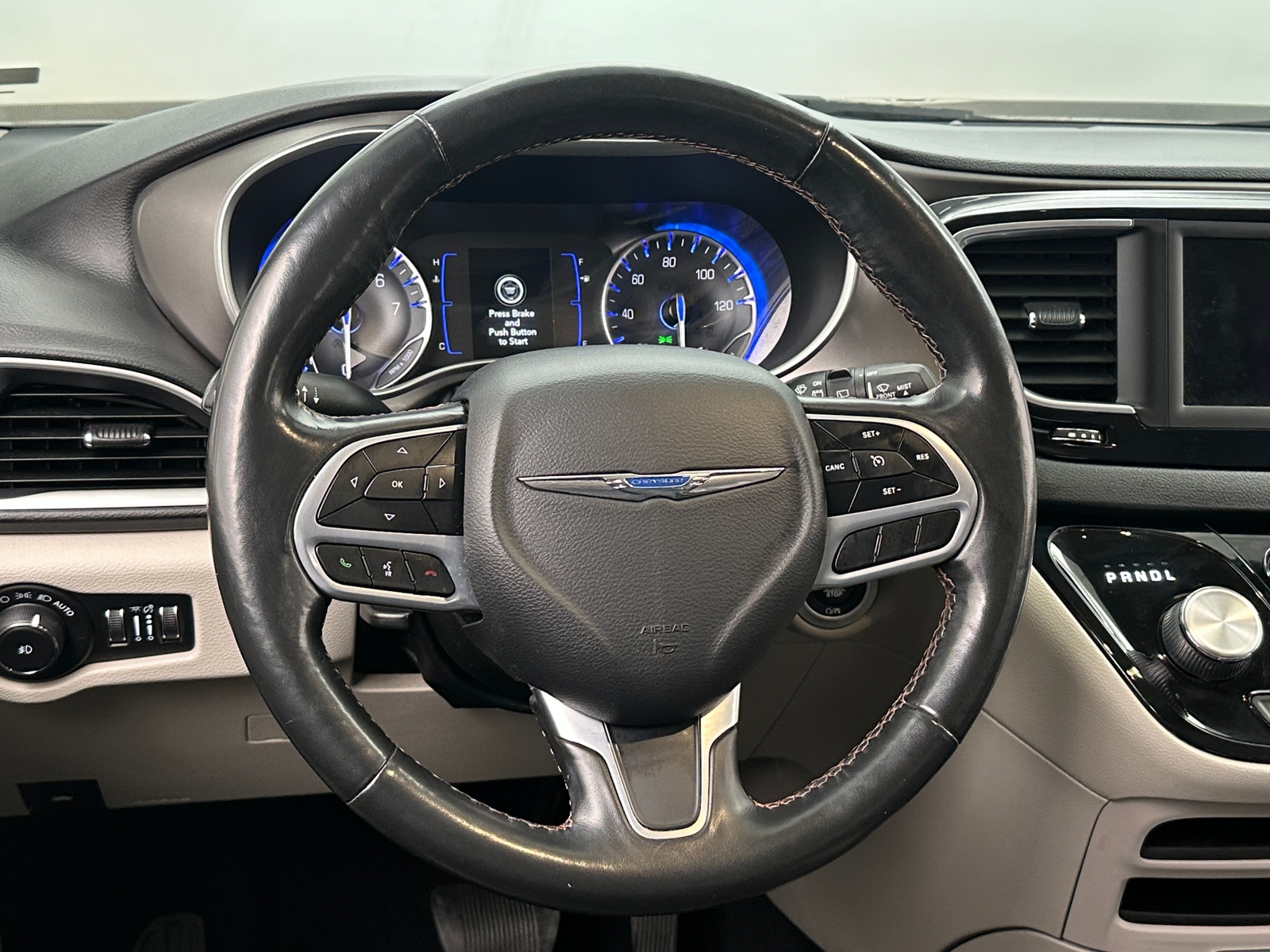 Thumbnail: 2020 Chrysler Pacifica - 4