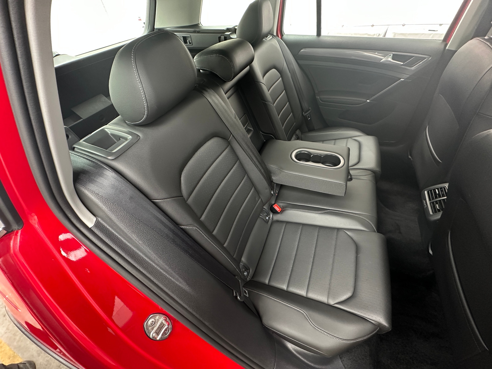 Thumbnail: 2018 Volkswagen Golf - 5