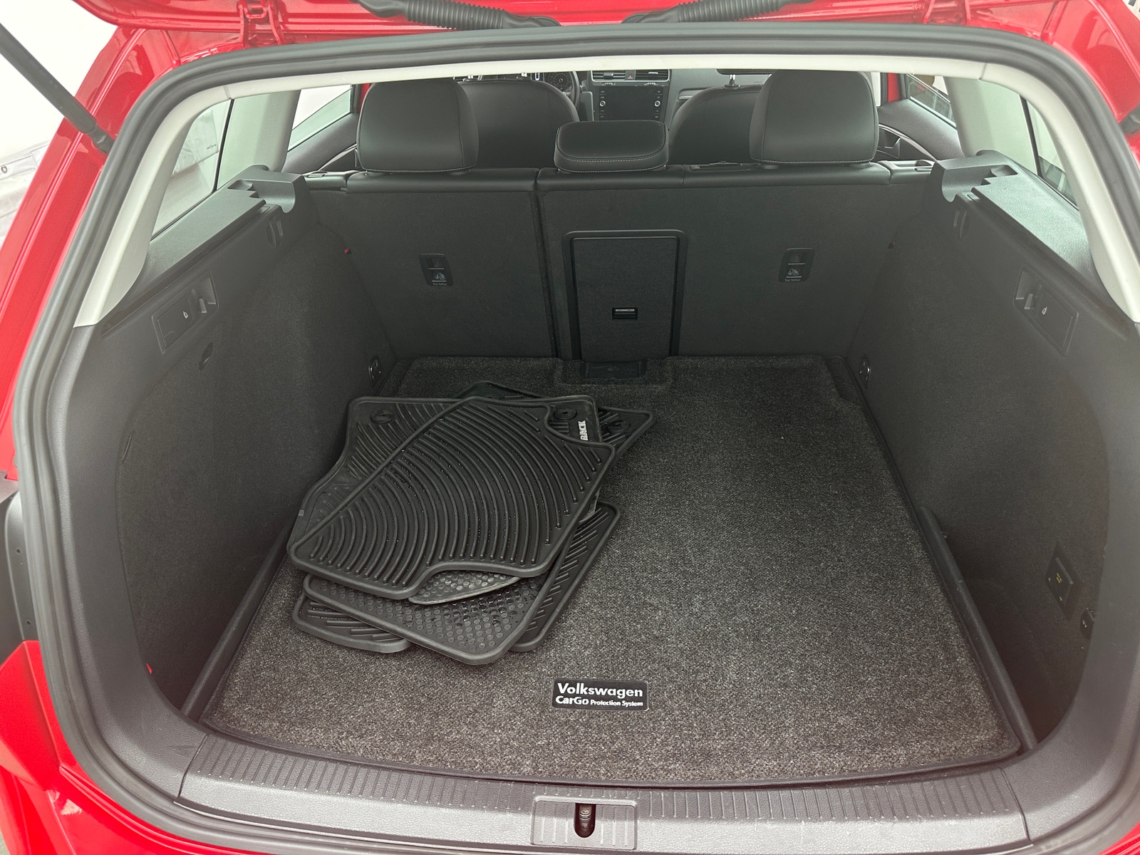 Thumbnail: 2018 Volkswagen Golf - 6