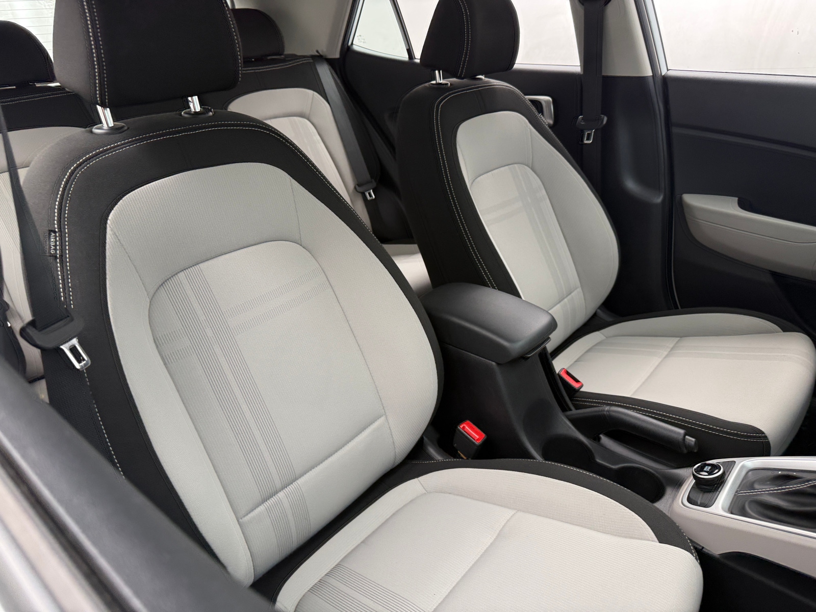 Thumbnail: 2022 Hyundai Venue - 2