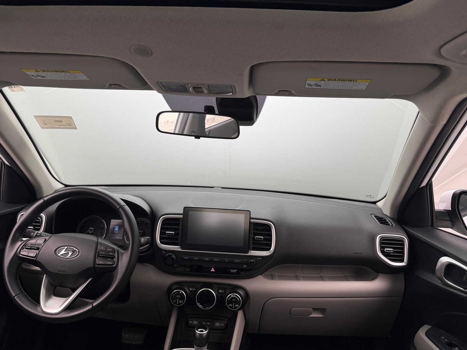 Thumbnail: 2022 Hyundai Venue - 3