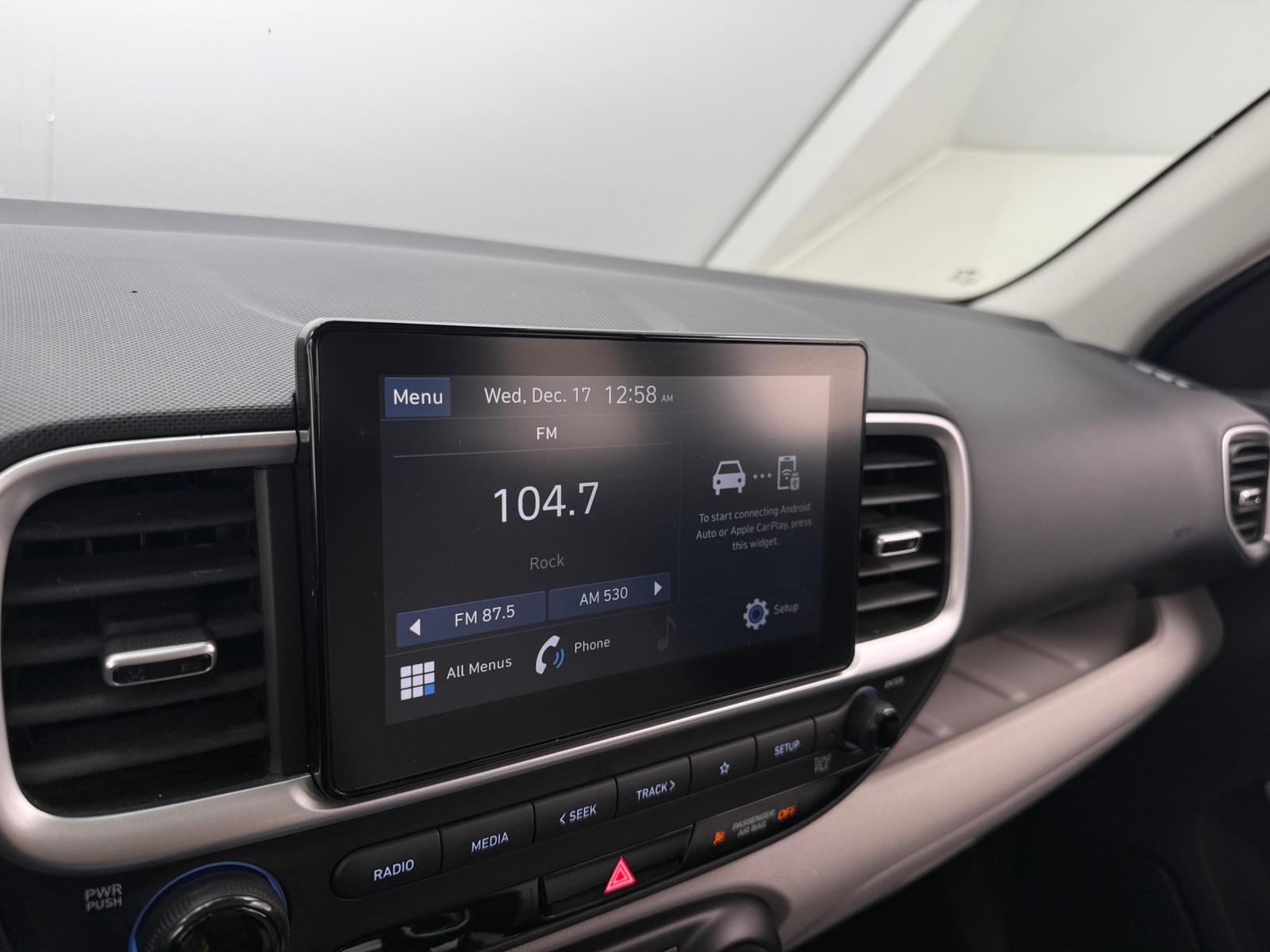 Thumbnail: 2022 Hyundai Venue - 4