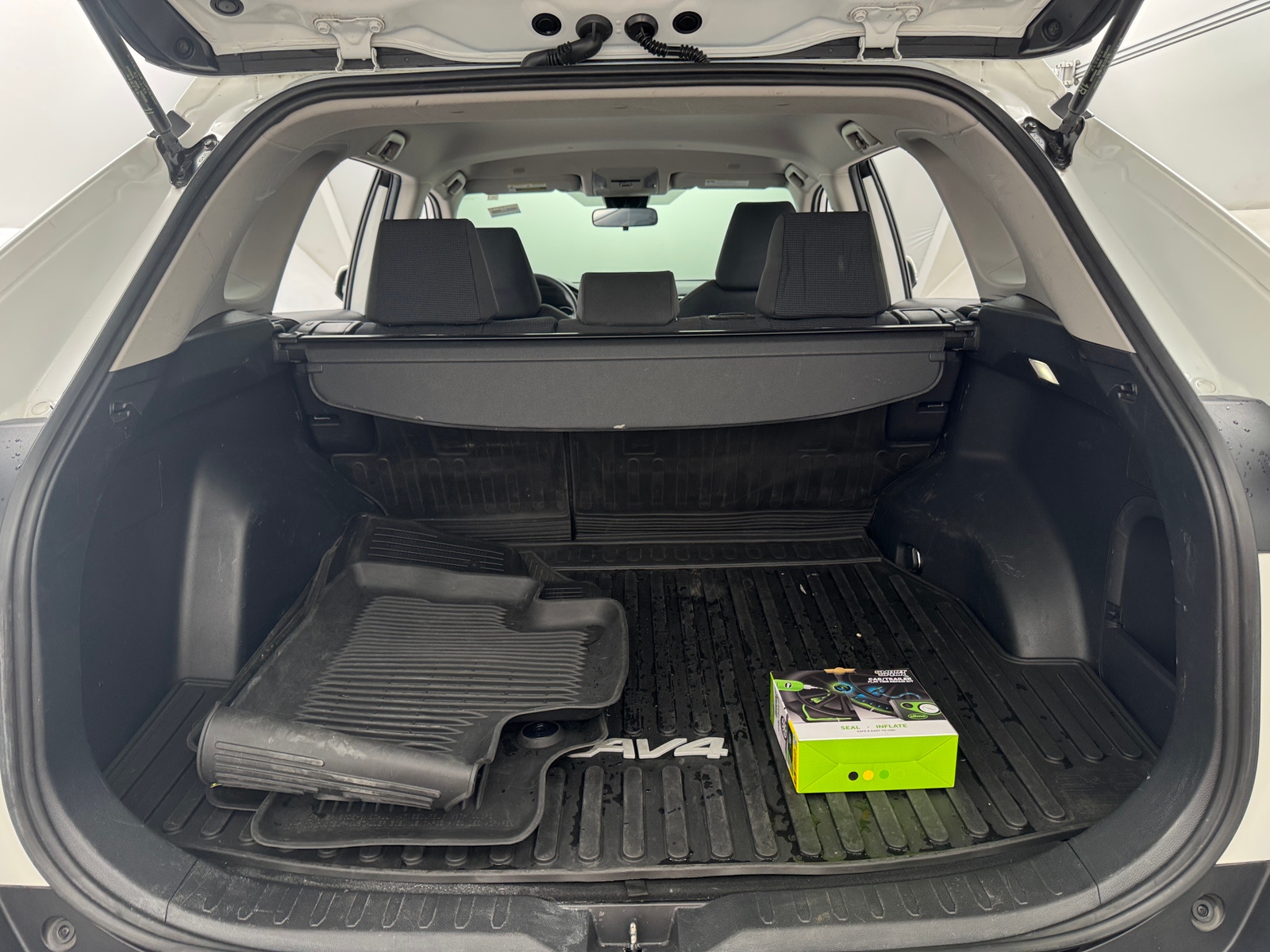 Thumbnail: 2023 Toyota RAV4 - 7