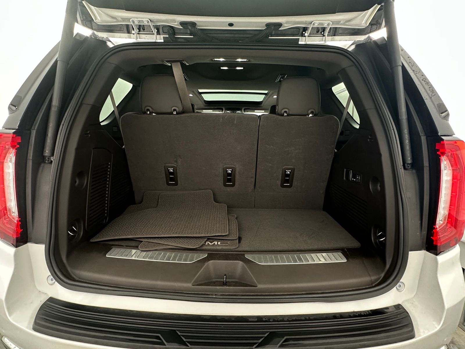 Thumbnail: 2022 GMC Yukon - 6