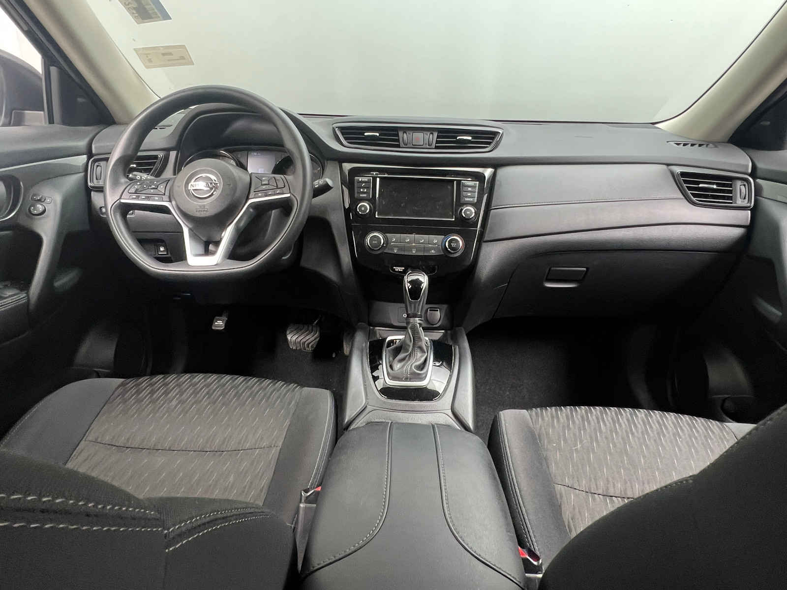 Thumbnail: 2020 Nissan Rogue - 3