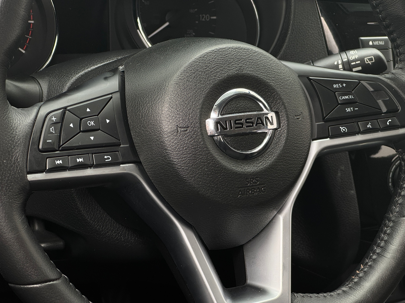 Thumbnail: 2018 Nissan Rogue - 5