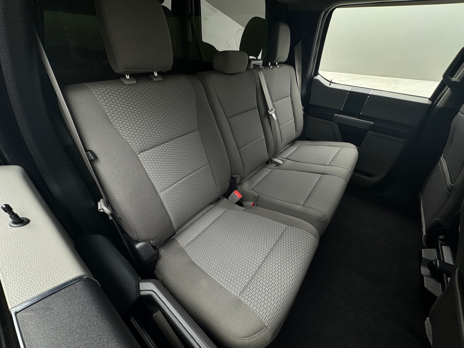 Thumbnail: 2019 Ford Econoline - 6