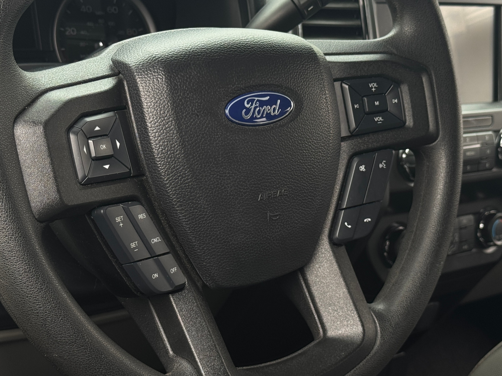 Thumbnail: 2019 Ford Econoline - 5