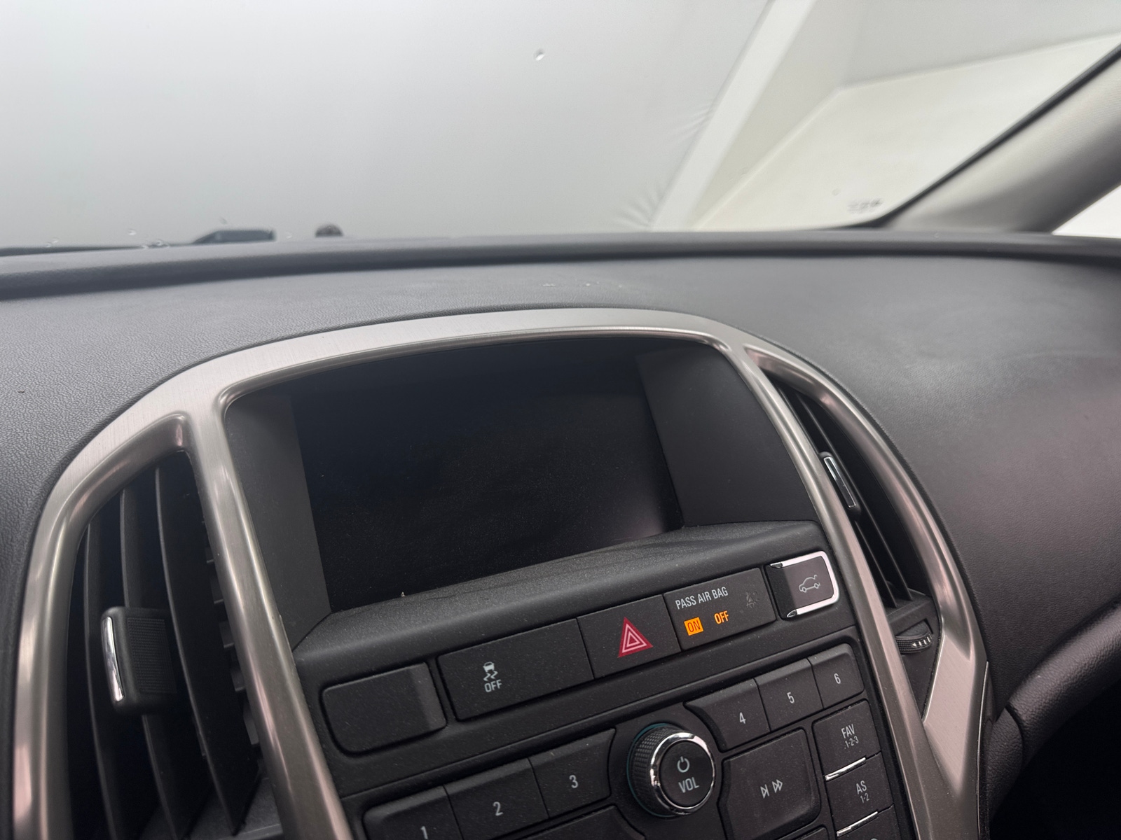 Thumbnail: 2016 Buick Verano - 3