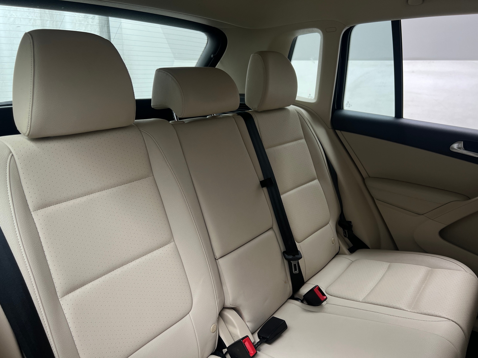 Thumbnail: 2017 Volkswagen Tiguan - 5