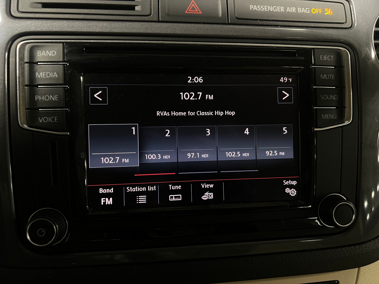 Thumbnail: 2017 Volkswagen Tiguan - 3