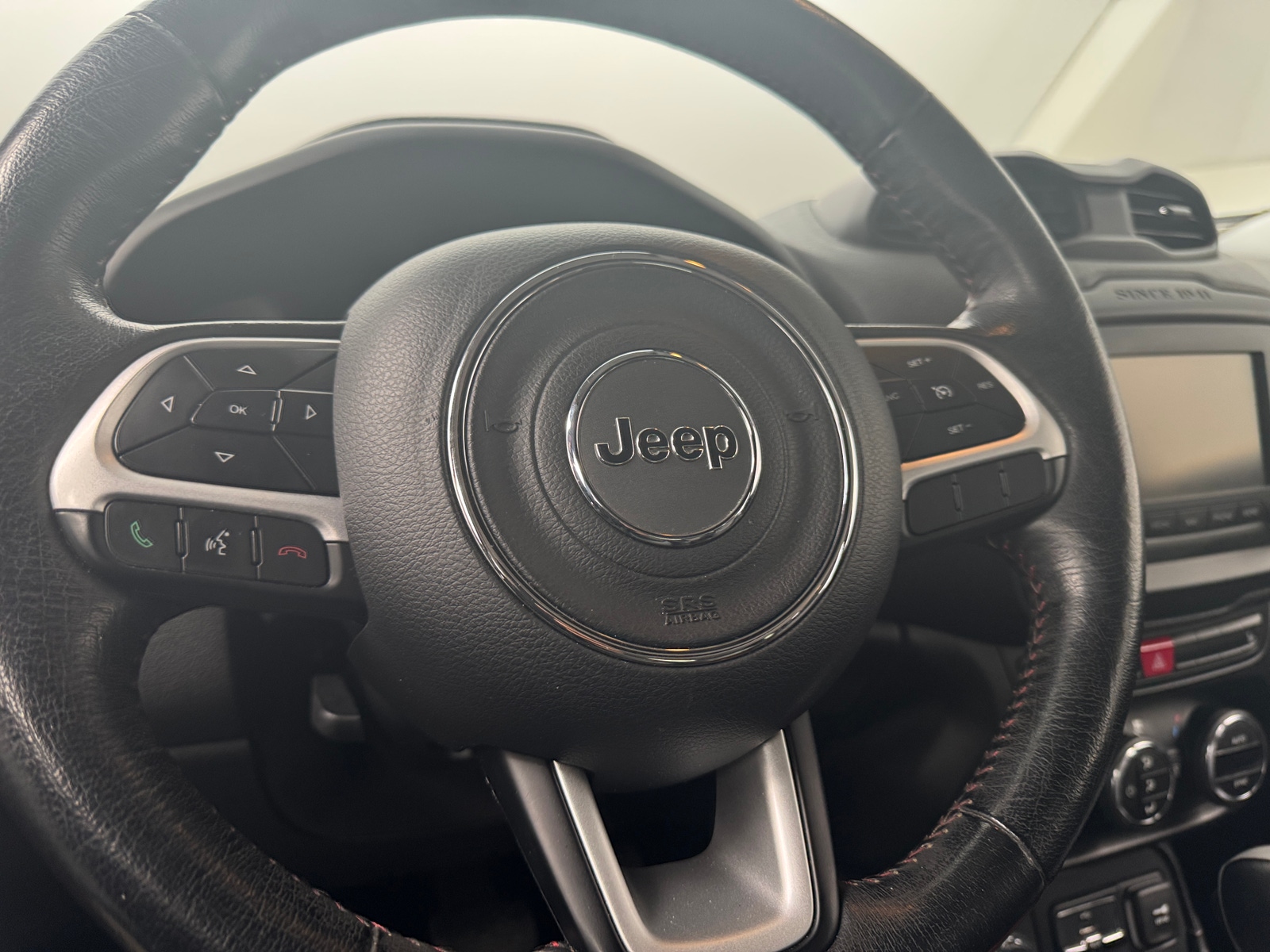 Thumbnail: 2016 Jeep Renegade - 5