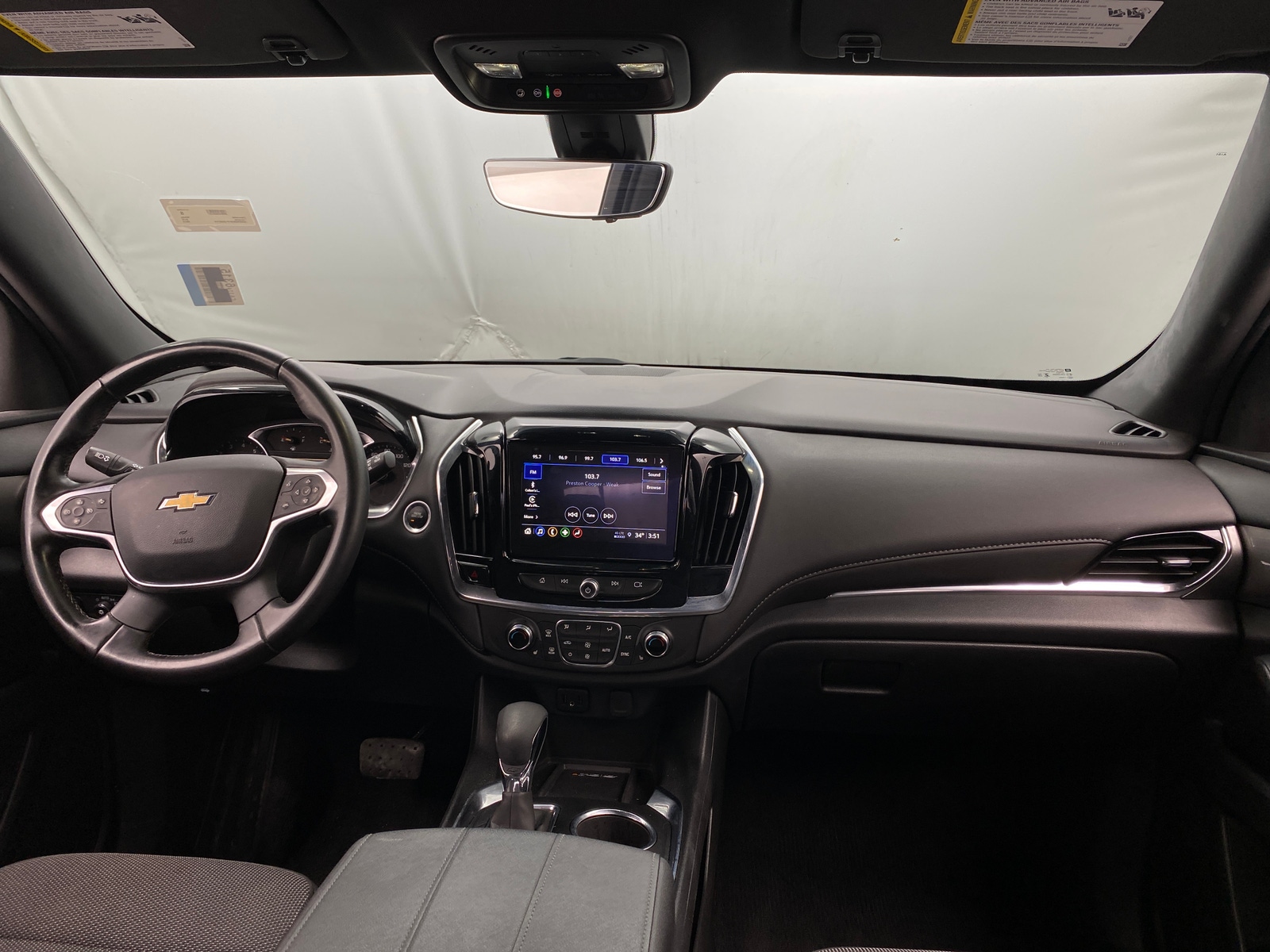 Thumbnail: 2023 Chevrolet Traverse - 3