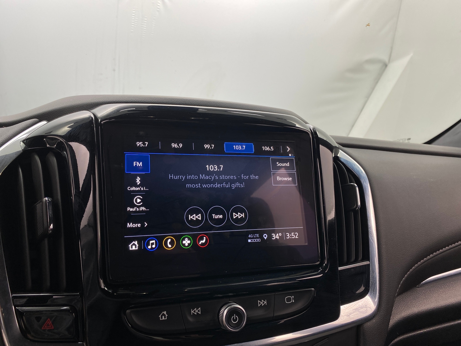 Thumbnail: 2023 Chevrolet Traverse - 4