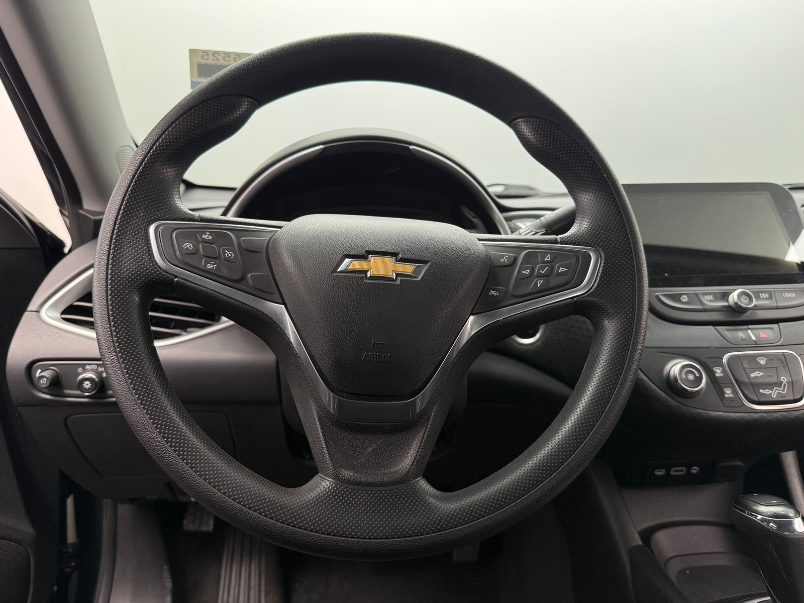 Thumbnail: 2020 Chevrolet Malibu - 5