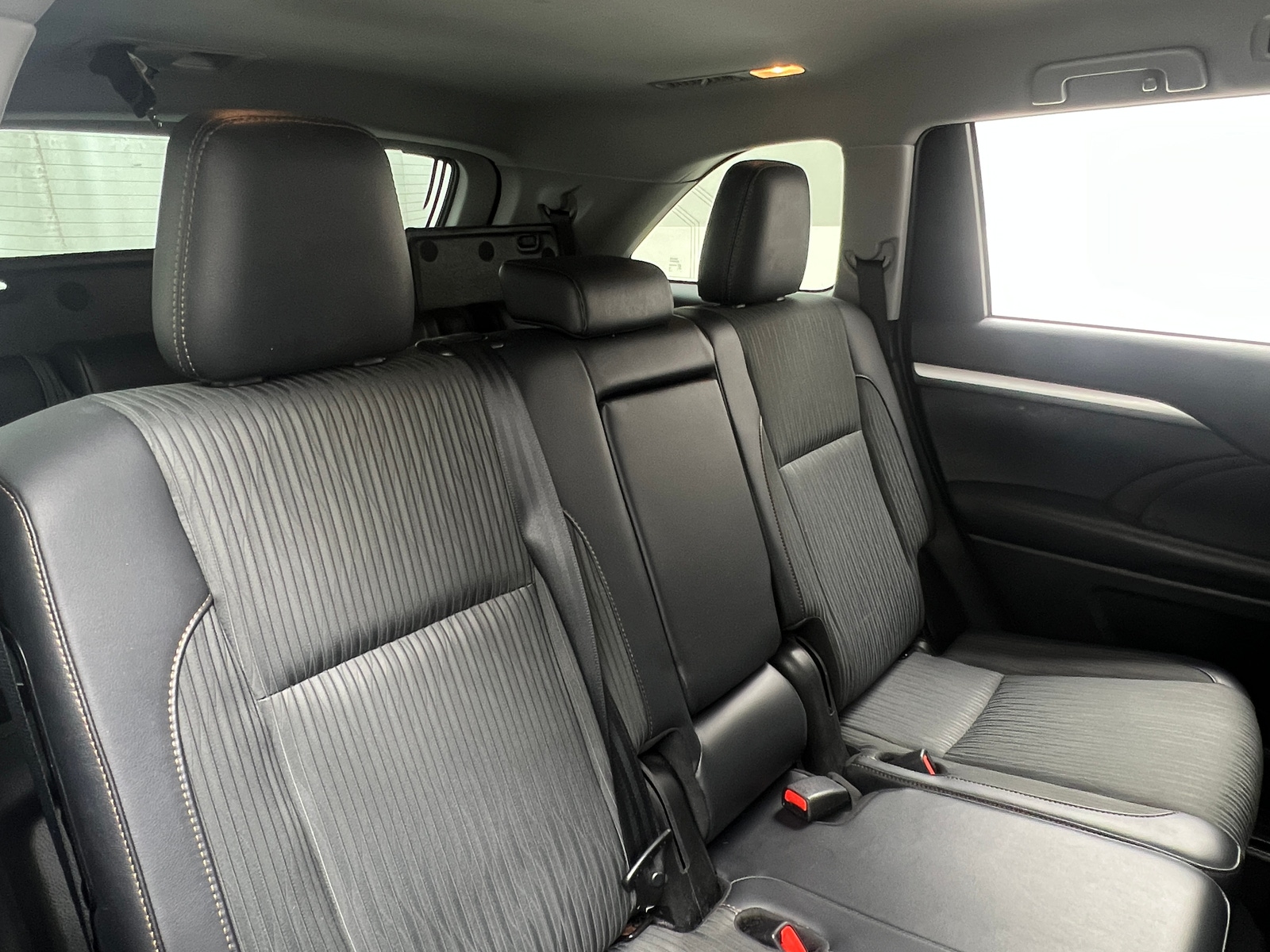 Thumbnail: 2019 Toyota Highlander - 6