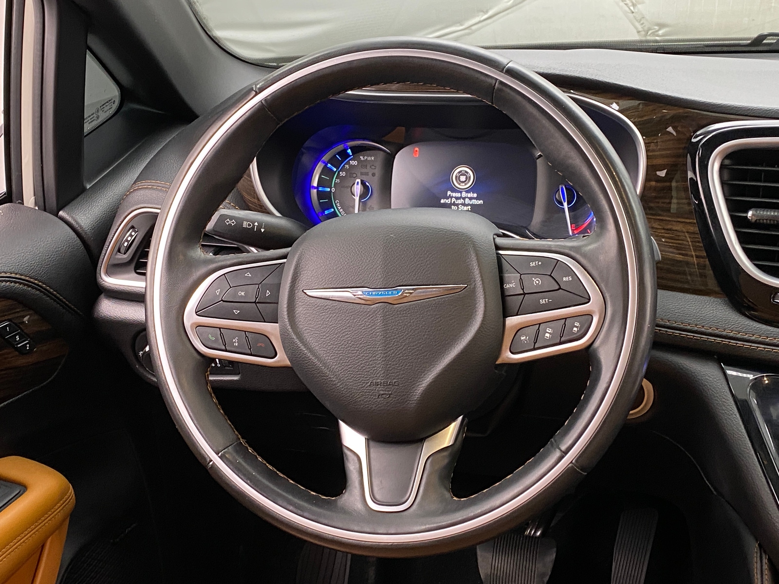 Thumbnail: 2021 Chrysler Pacifica - 4