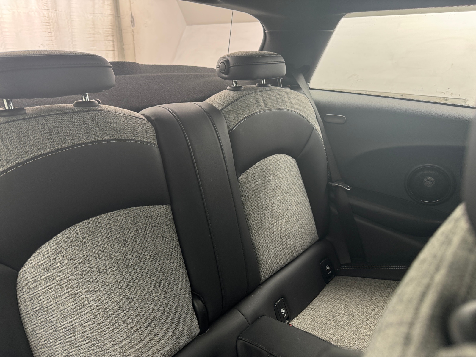 Thumbnail: 2022 MINI Cooper Hardtop - 5