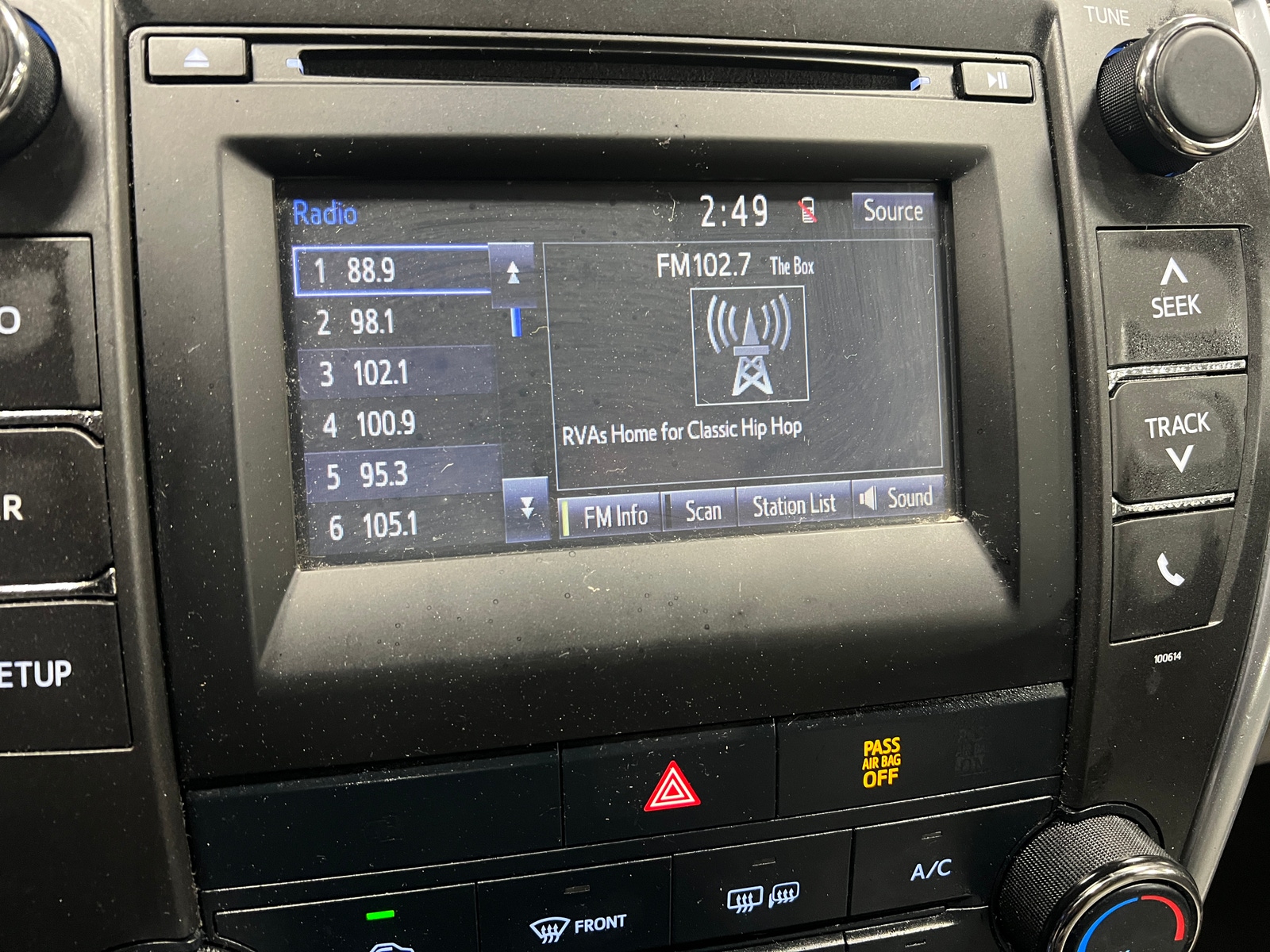 Thumbnail: 2017 Toyota Camry - 4