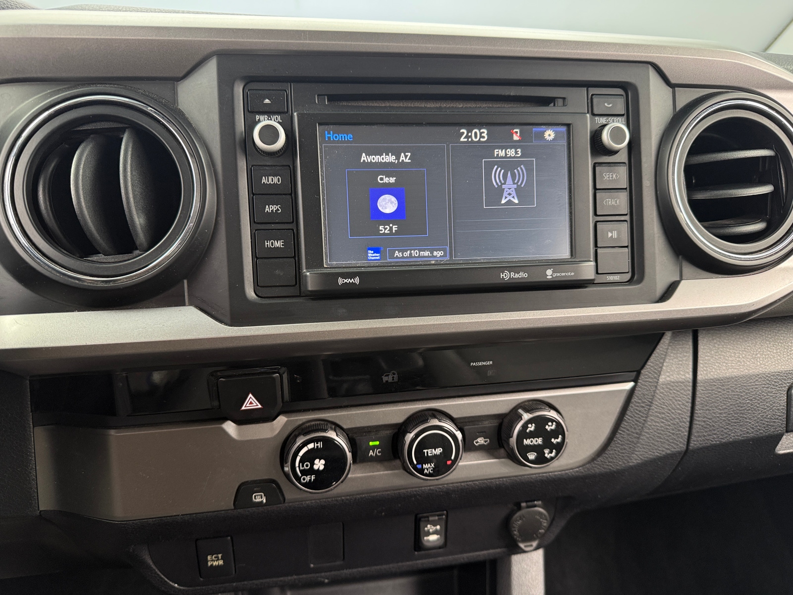 Thumbnail: 2017 Toyota Tacoma - 4