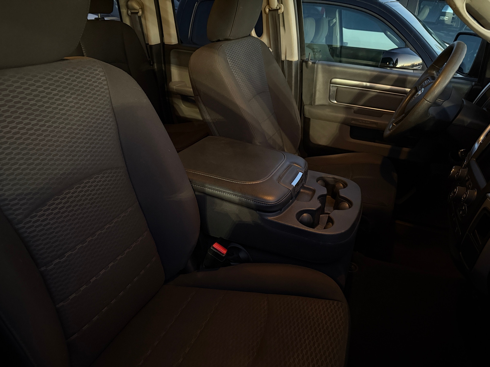 Thumbnail: 2019 RAM 1500 Classic - 2