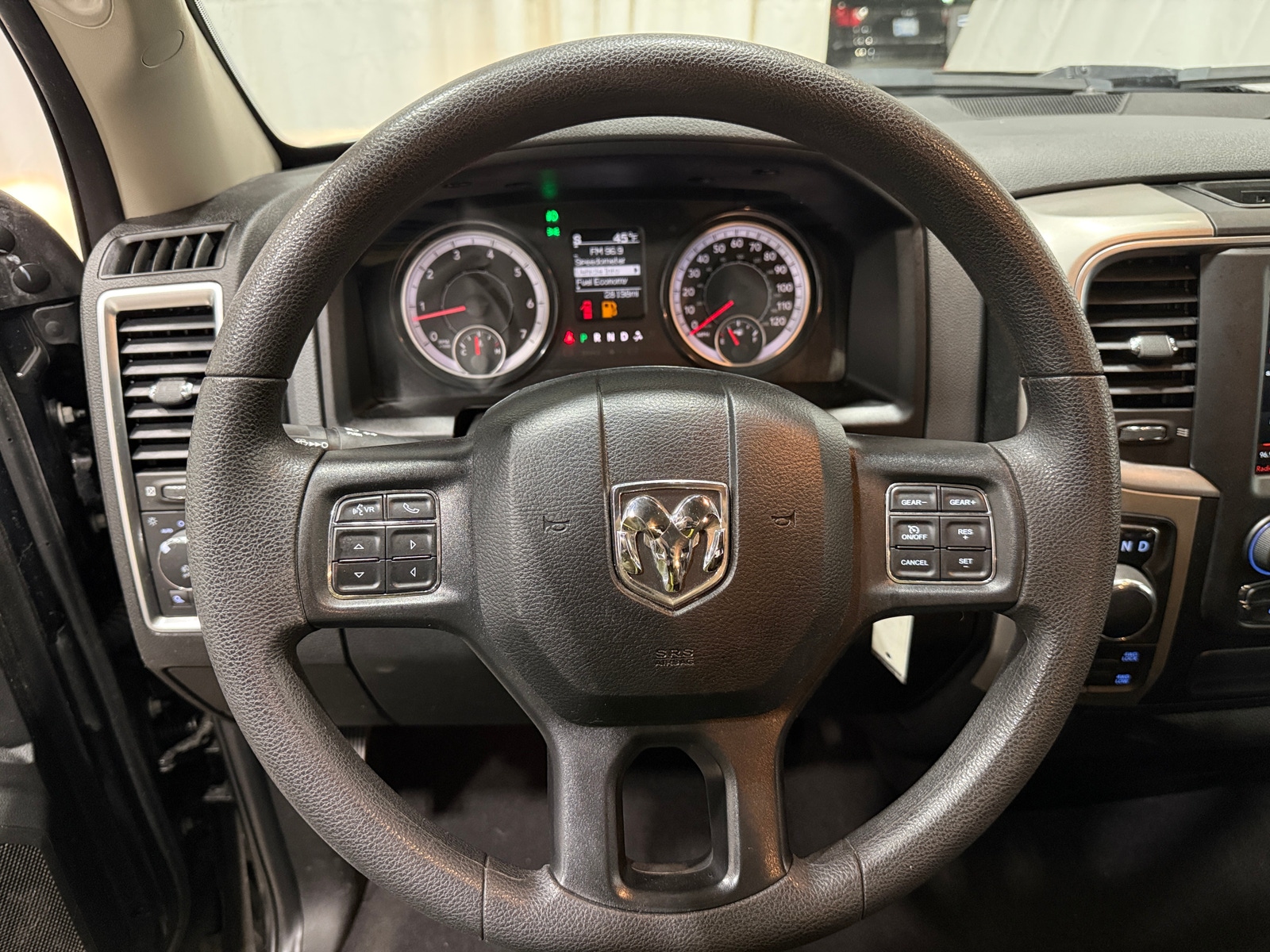 Thumbnail: 2019 RAM 1500 Classic - 5