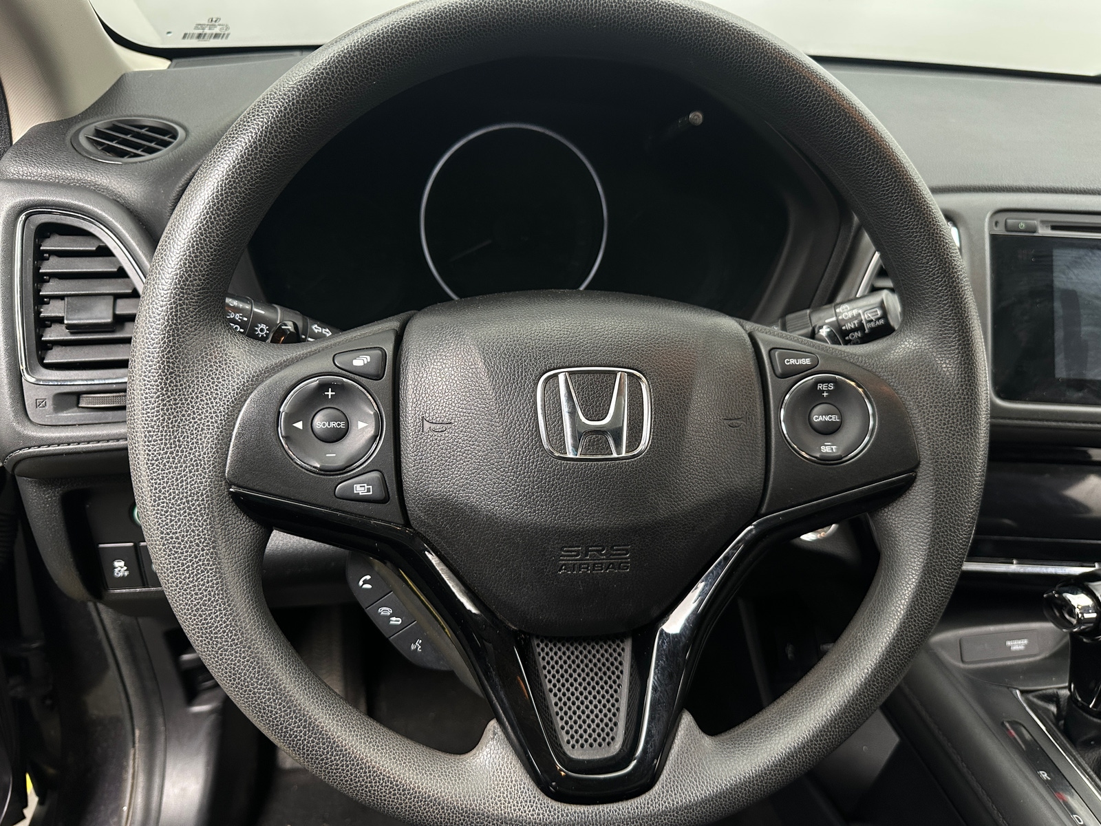 Thumbnail: 2017 Honda HR-V - 5