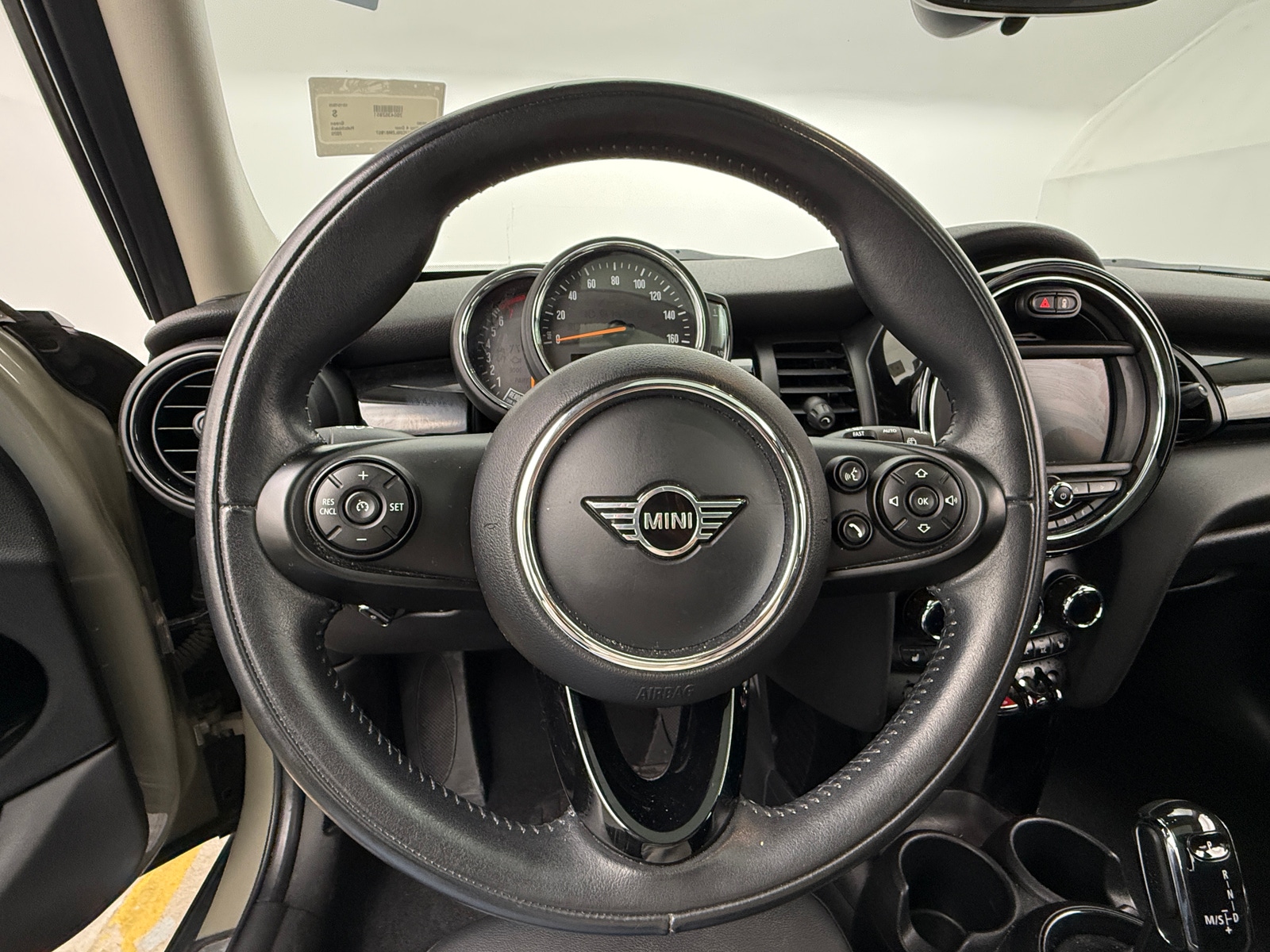 Thumbnail: 2020 MINI Cooper Hardtop - 4