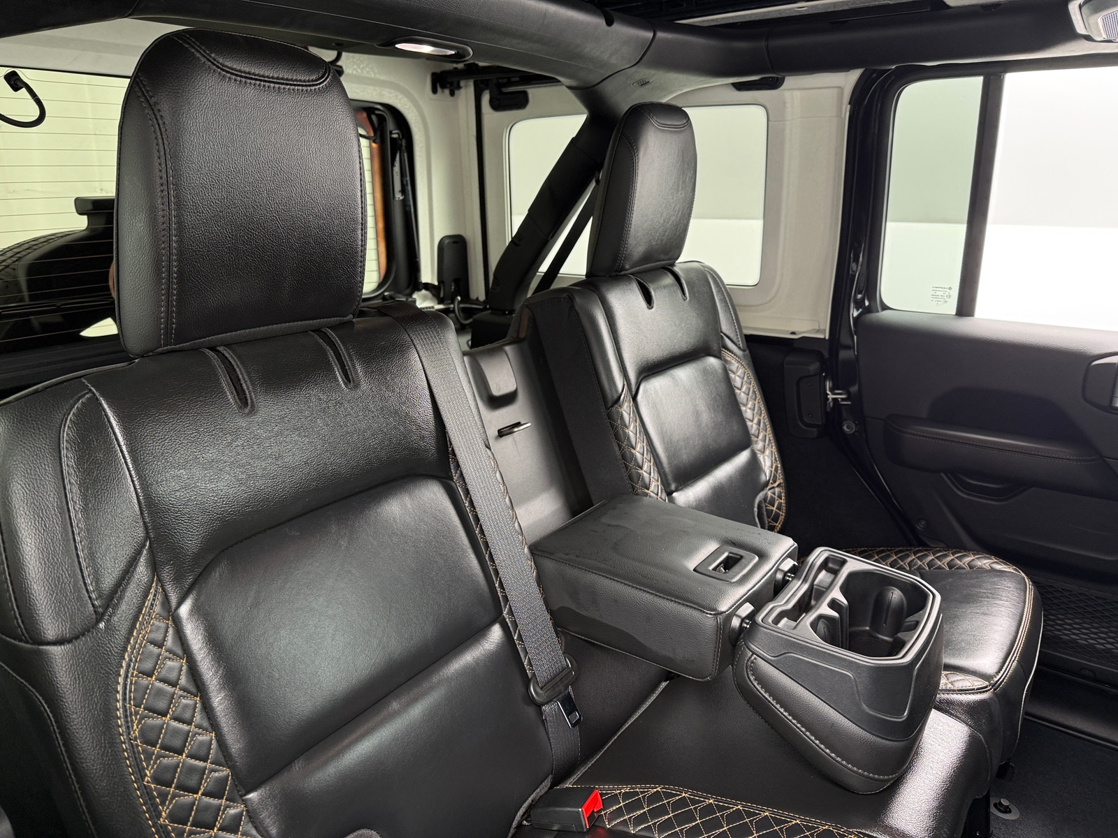 Thumbnail: 2022 Jeep Wrangler - 5