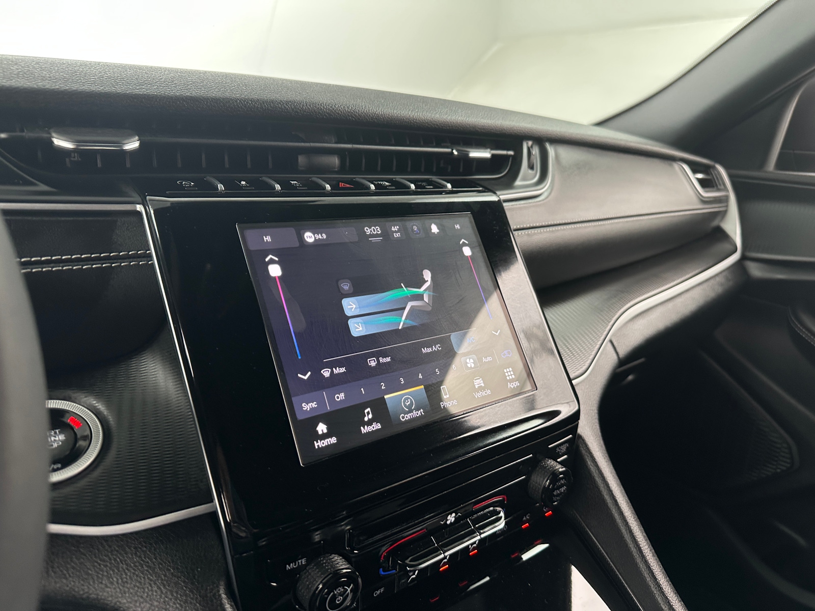 Thumbnail: 2025 Jeep Grand Cherokee - 4