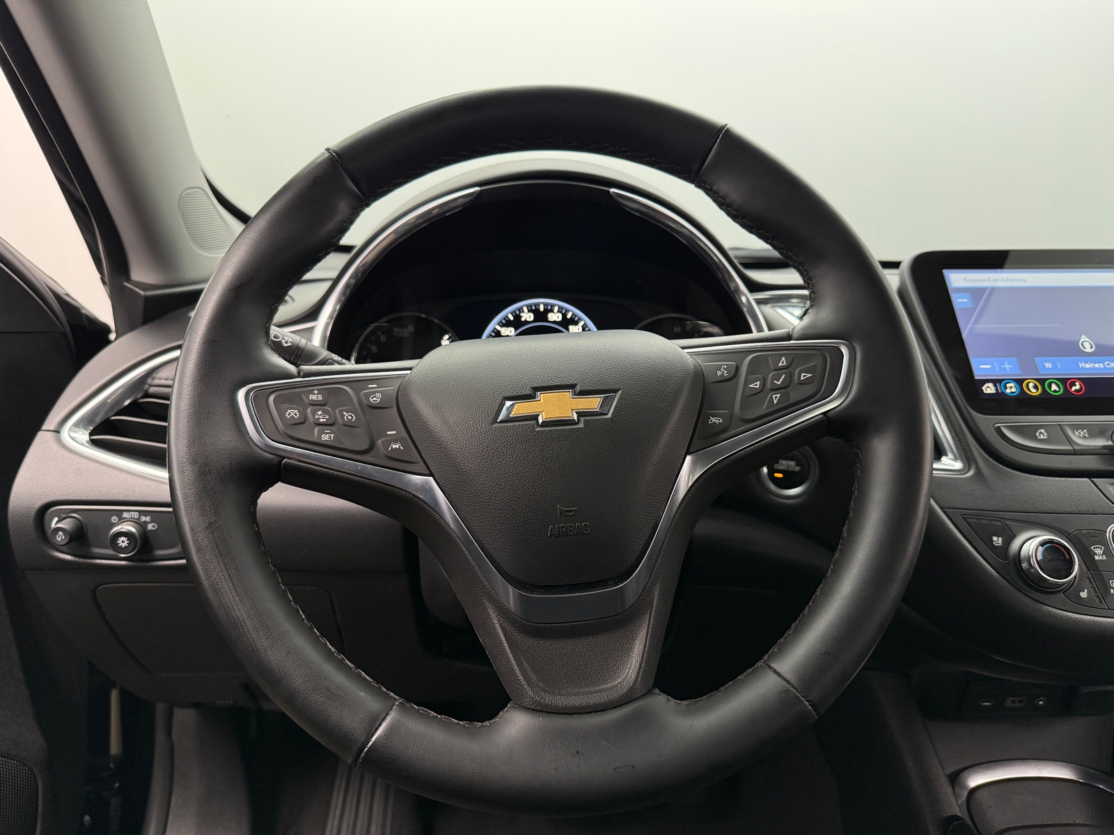 Thumbnail: 2024 Chevrolet Malibu - 4